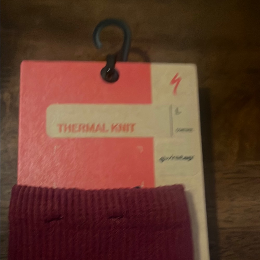 Specialized Thermal Knit Gloves in Deep Red - Picture 2 of 3